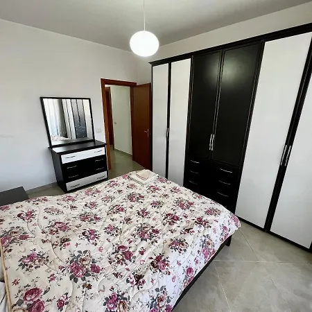 Daire James Apartment